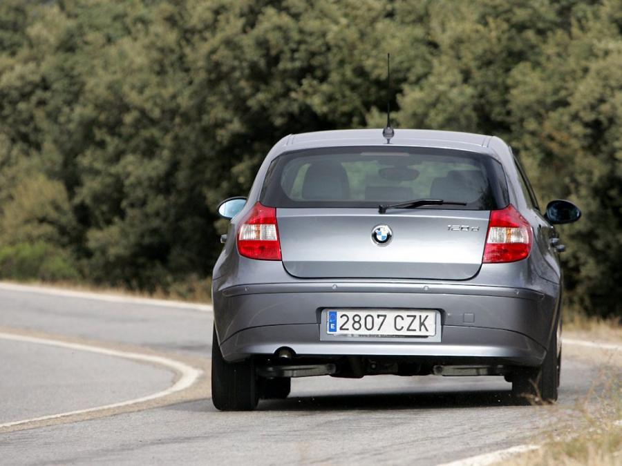 BMW 120d 5-Door (E87) 2004 года  (фото 30 из 37)